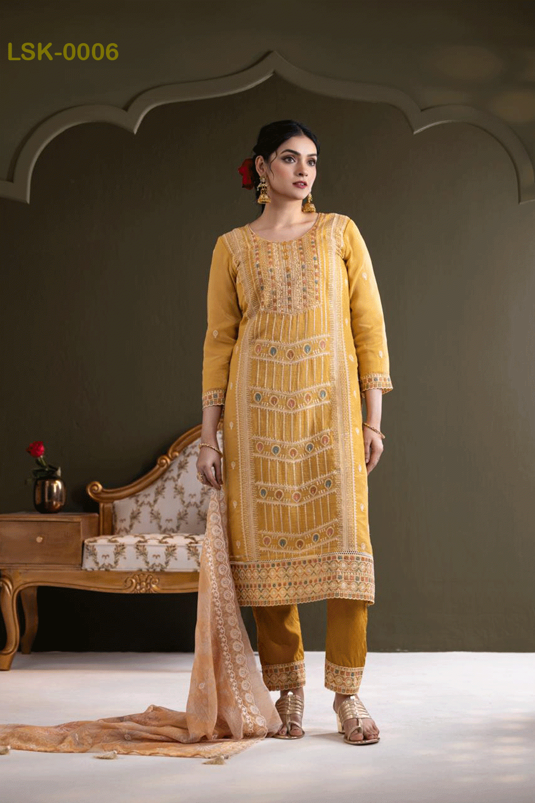 Lady's Salwar Kameez