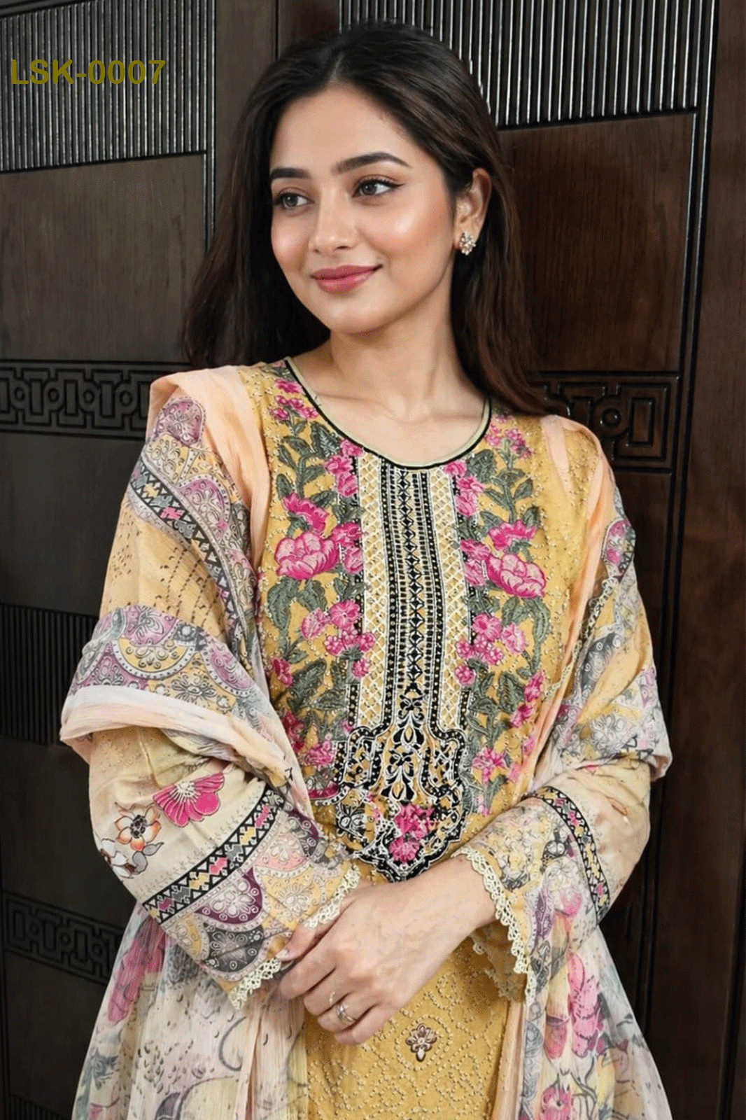 Lady's Salwar Kameez