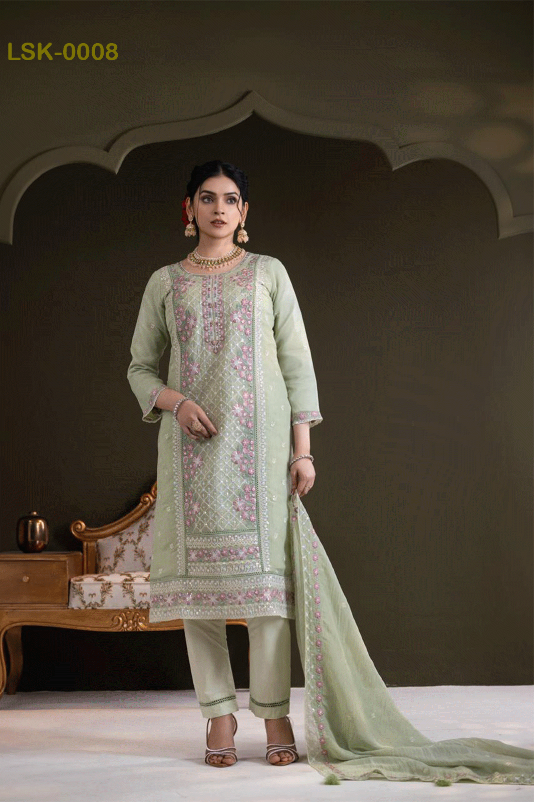 Lady's Salwar Kameez