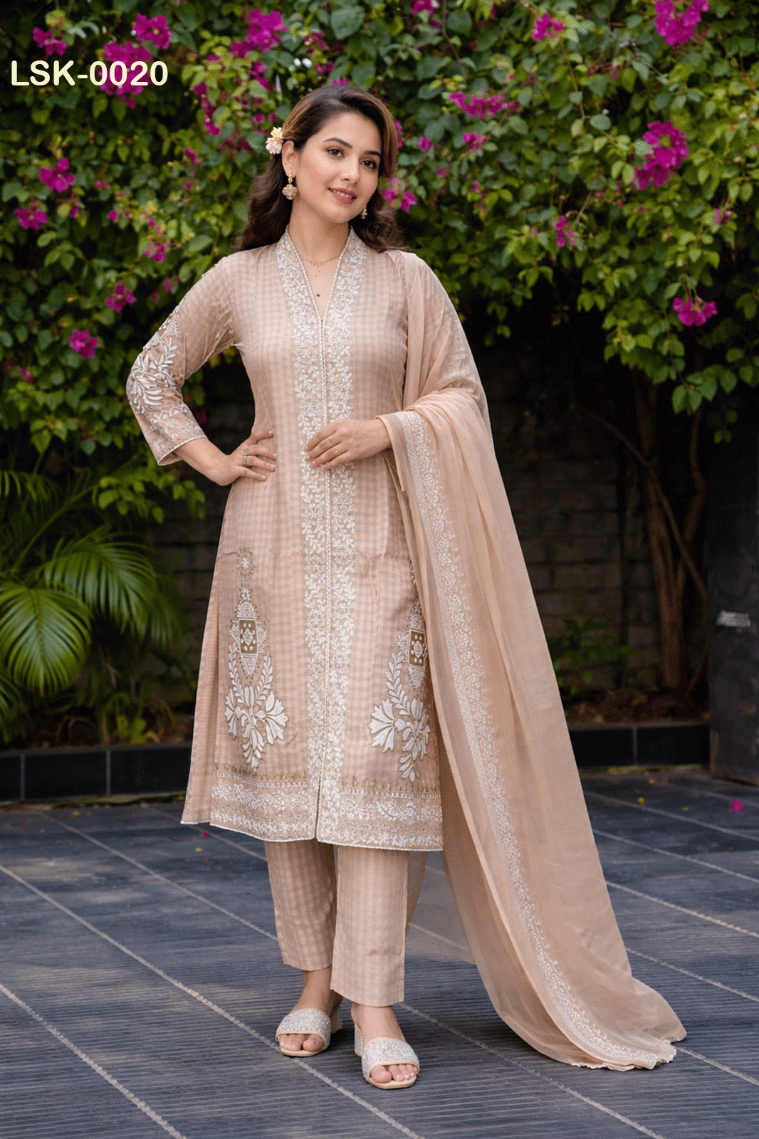 Lady's Salwar Kameez