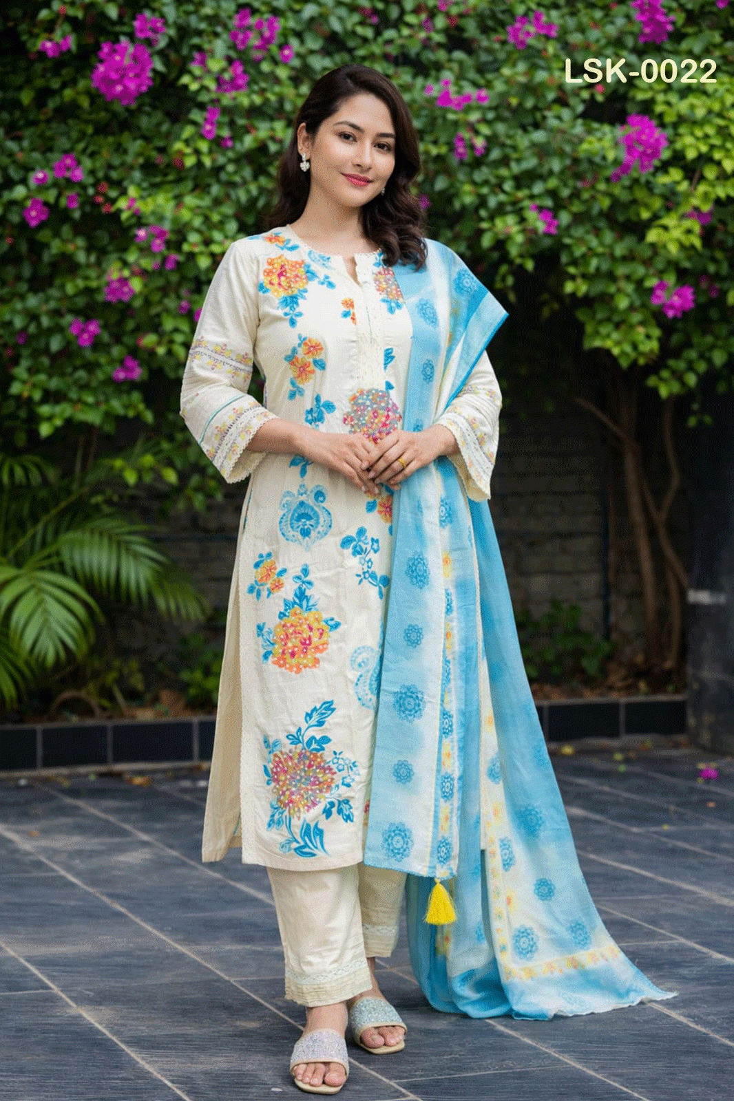 Lady's Salwar Kameez